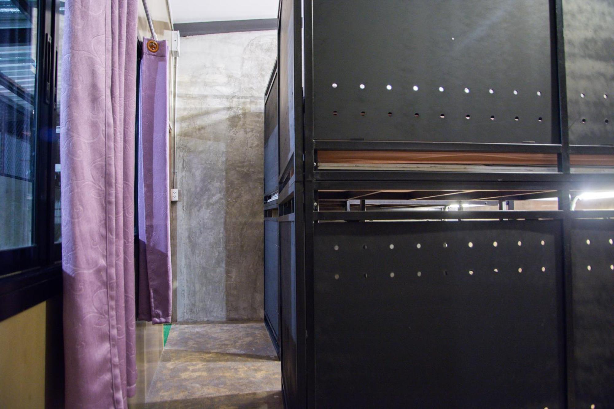 Area81 Hideout Hostel Bangkok Extérieur photo