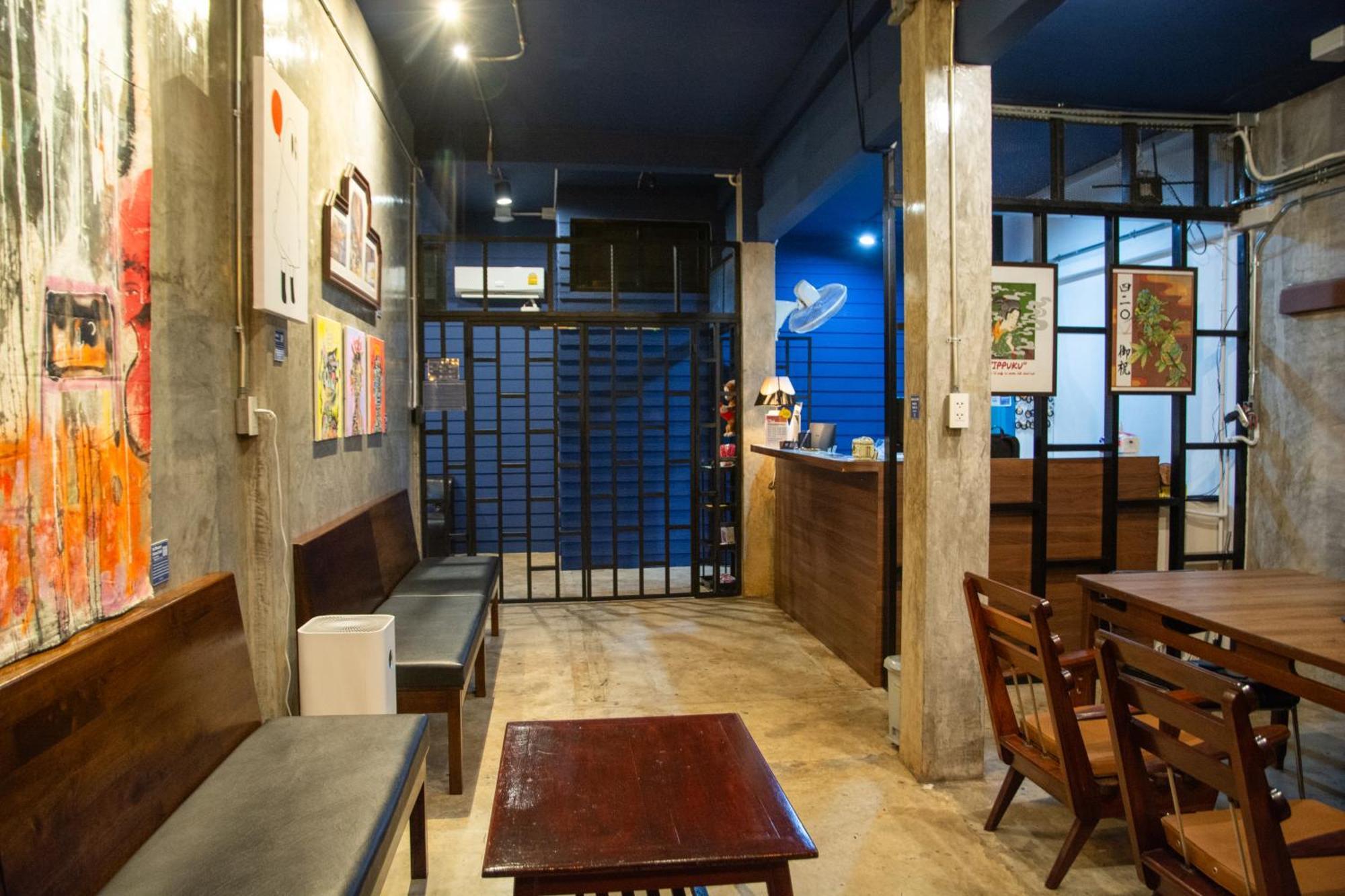 Area81 Hideout Hostel Bangkok Extérieur photo